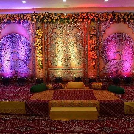 Arsh Residency Hotell Lucknow Exteriör bild