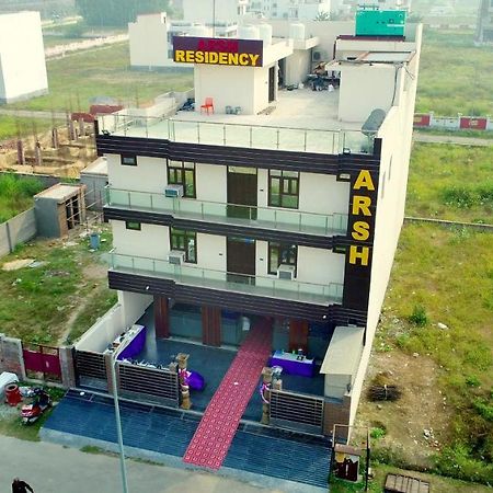 Arsh Residency Hotell Lucknow Exteriör bild