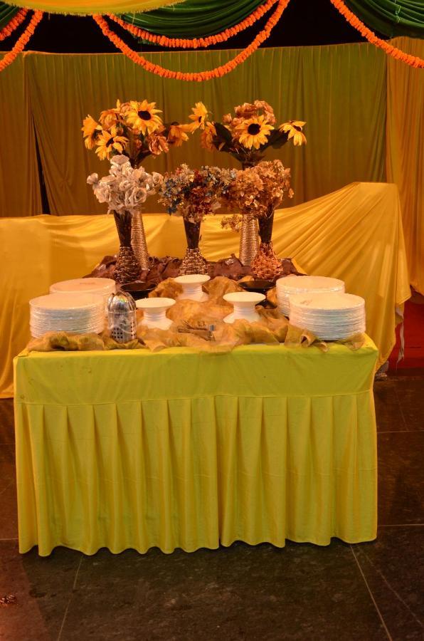 Arsh Residency Hotell Lucknow Exteriör bild