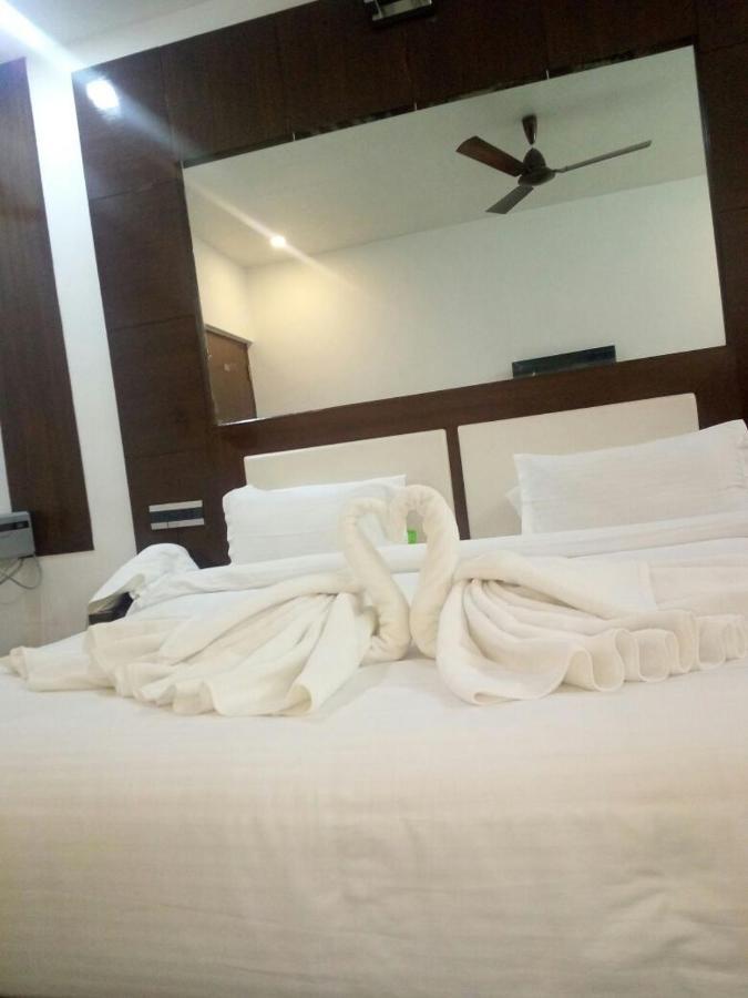 Arsh Residency Hotell Lucknow Exteriör bild