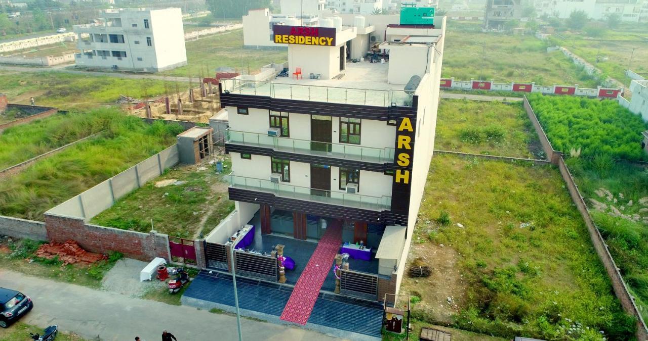 Arsh Residency Hotell Lucknow Exteriör bild