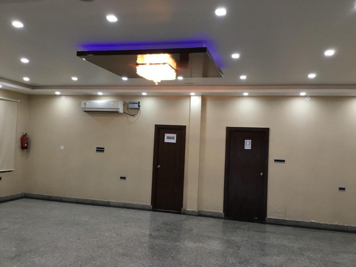 Arsh Residency Hotell Lucknow Exteriör bild